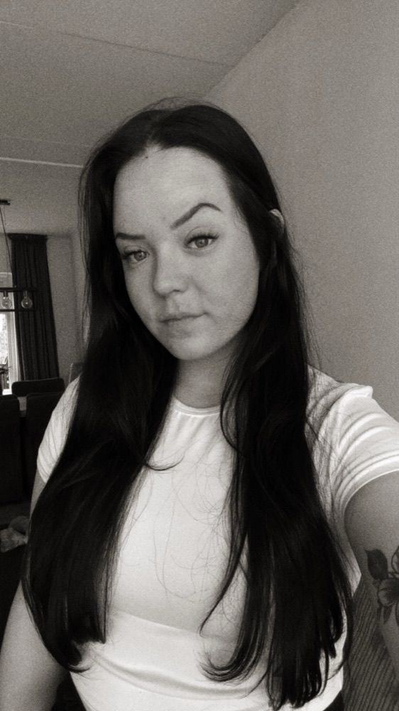 Latisha Veenstra, eigenaresse van HairByLatis in Drogeham